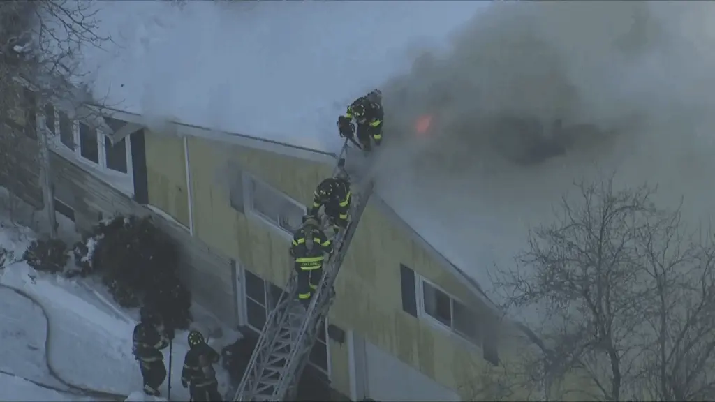 Man using torch to melt ice dam sets home on fire