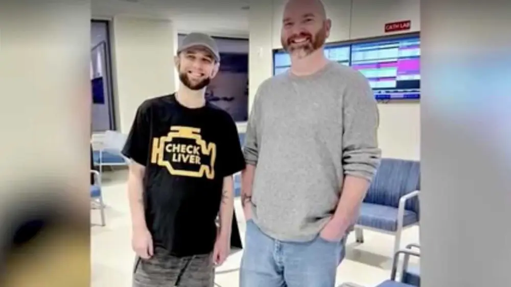 Blood brothers: New Hampshire man gets lifesaving gift from best friend