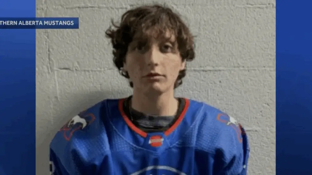 Alabama junior hockey player, two teammates killed in crash on way to practice in Canada