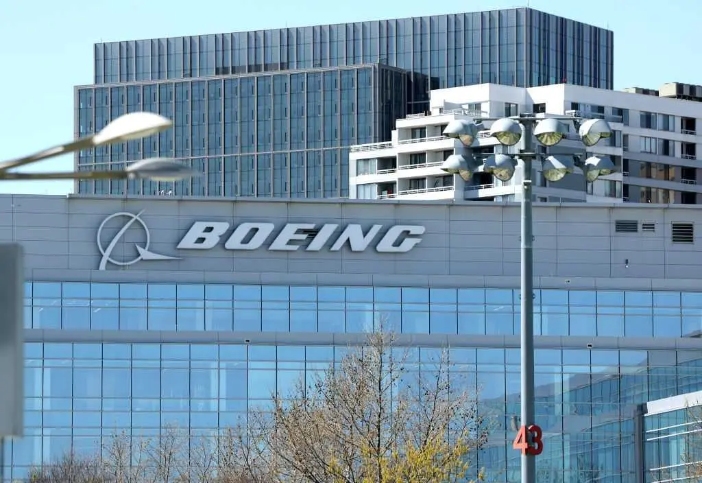 Families of plane crash victims ask US appeals court to revive a criminal case against Boeing