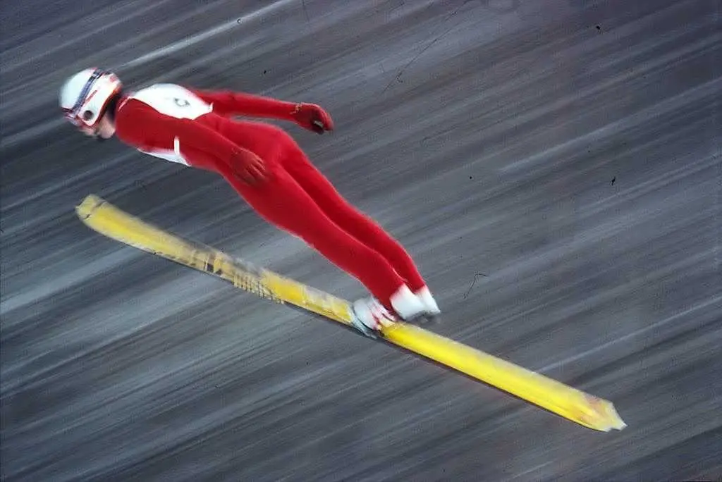 First flight: Watch daredevil Olympic jumper test Lake Placid's ski jump in 1979