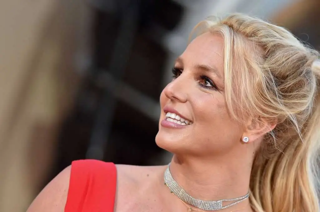 Britney Spears sells rights to music catalog