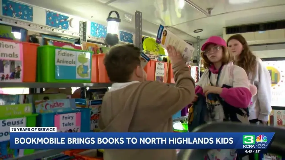 Retired teacher brings books to kids through mobile library