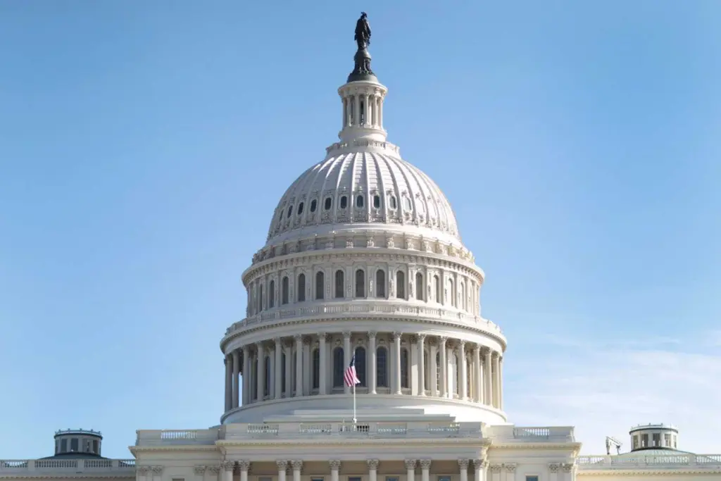 Democrats and Republicans divided over immigration enforcement, as DHS employees work without pay