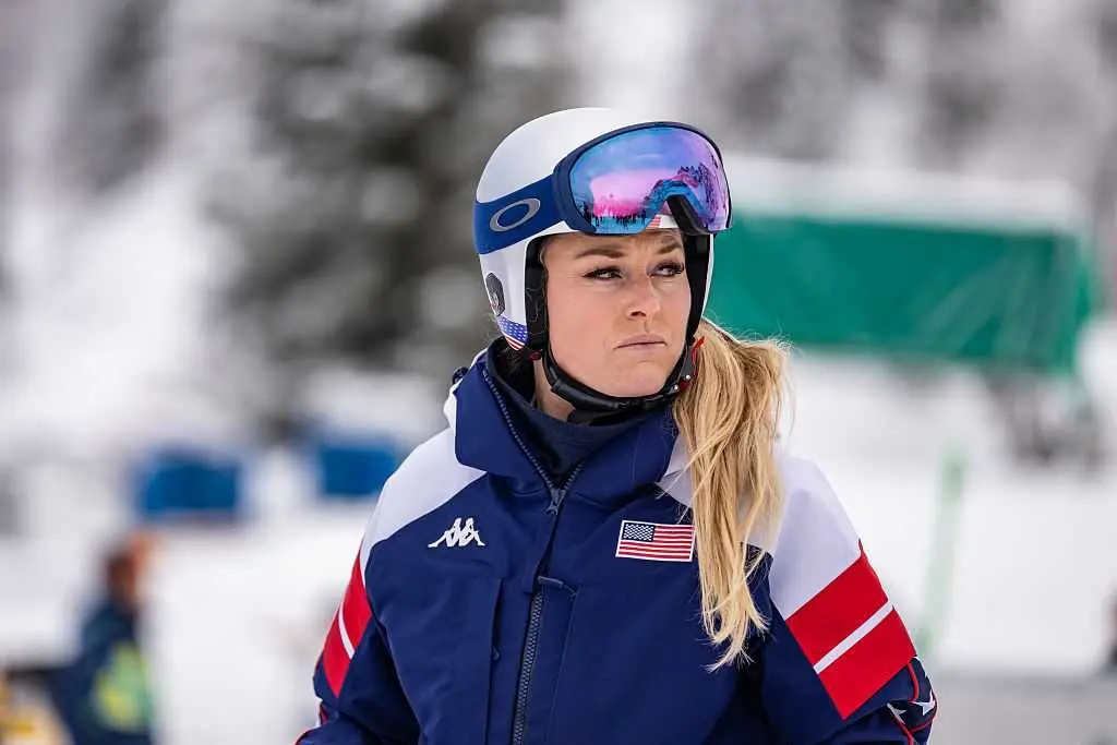 Lindsey Vonn prepares to fly home to the US, with more surgeries to come