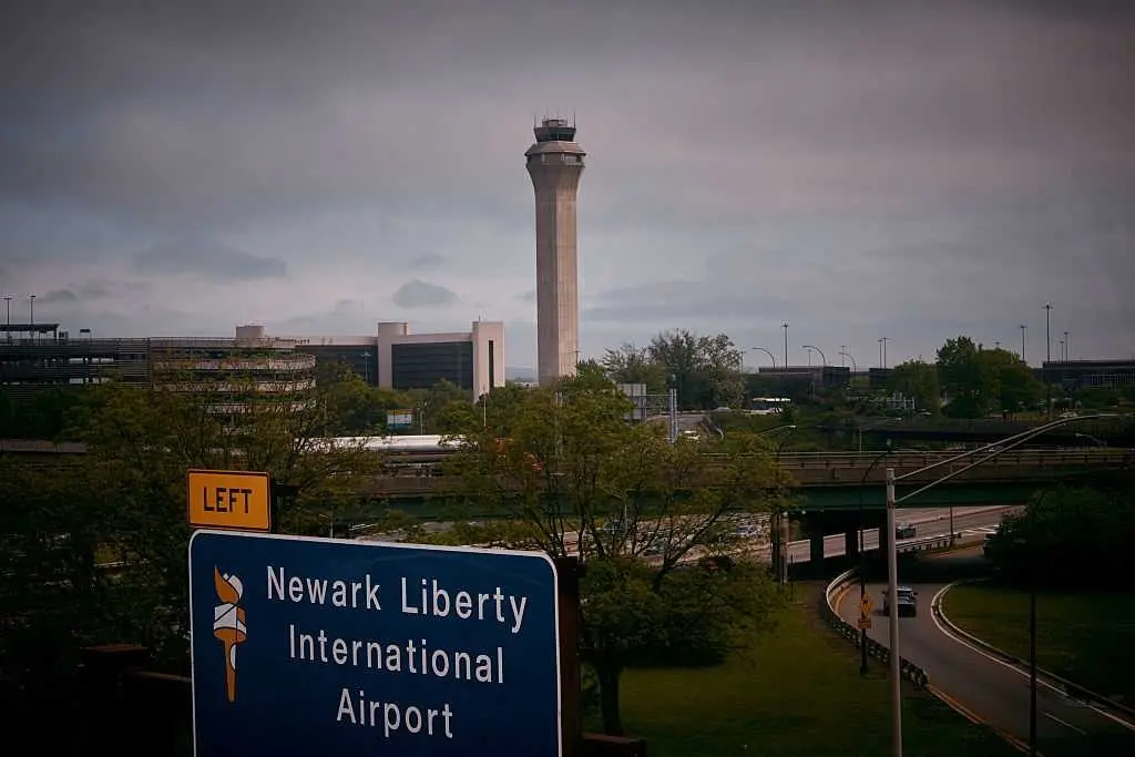Smoke in cabin forces JetBlue passengers to evacuate, temporarily shuts down Newark Airport