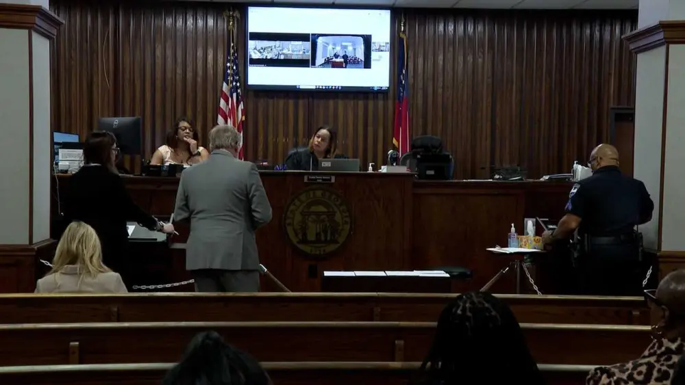 Judge drops charge against one suspect in $40K Best Buy theft case