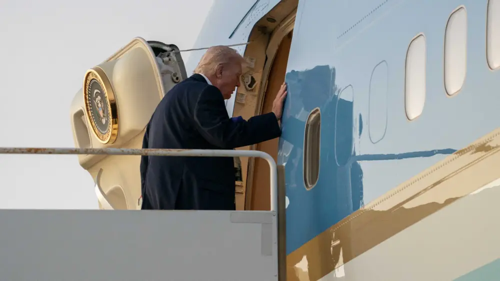 Florida lawmakers approve renaming airport after Trump