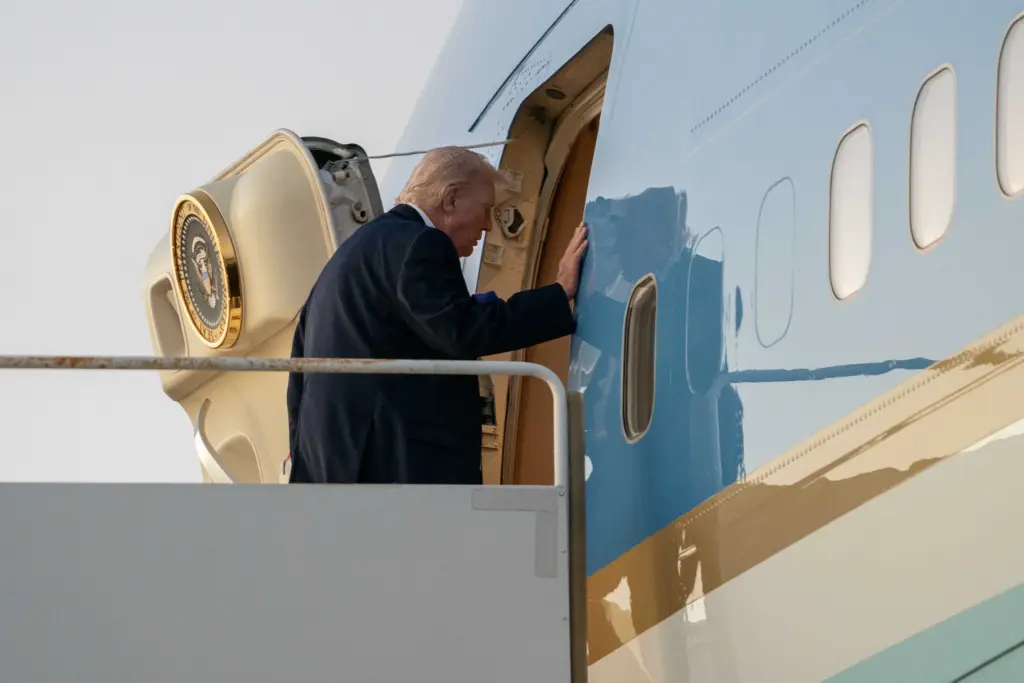 Florida lawmakers approve renaming airport after Trump