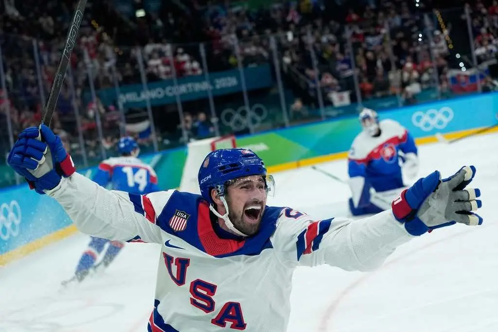 US men's hockey advances to gold medal game against Canada