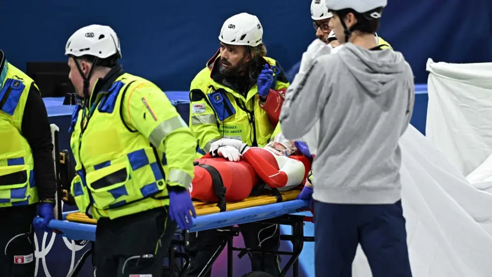 Poland's Kamila Sellier stretchered off after opponent's blade slices above her eye in Olympic 1500