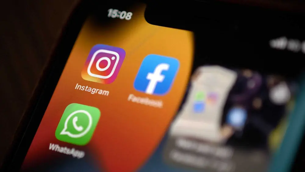 Social media can be addictive even for adults, but there are ways to cut back