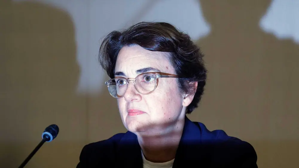 Louvre Museum's director resigns in wake of jewel heist in Paris