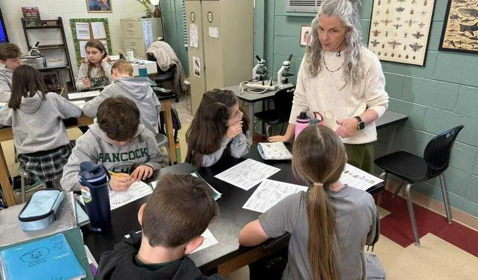 Jenny Saunders brings hands-on lessons to Hancock Day School