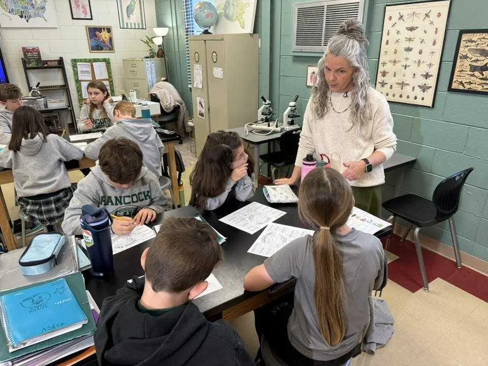 Jenny Saunders brings hands-on lessons to Hancock Day School