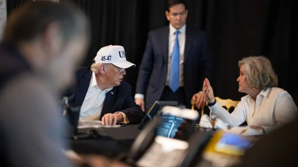 Hunkered at Mar-a-Lago, Trump makes his club a makeshift Situation Room