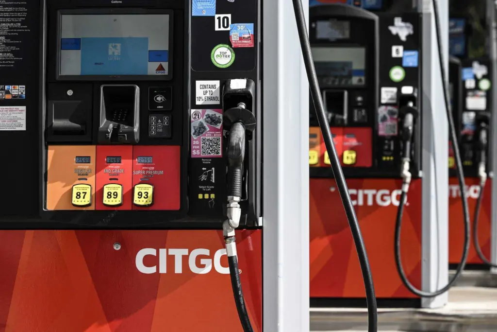 Gas prices rise again, crude oil prices ease amid conflict with Iran
