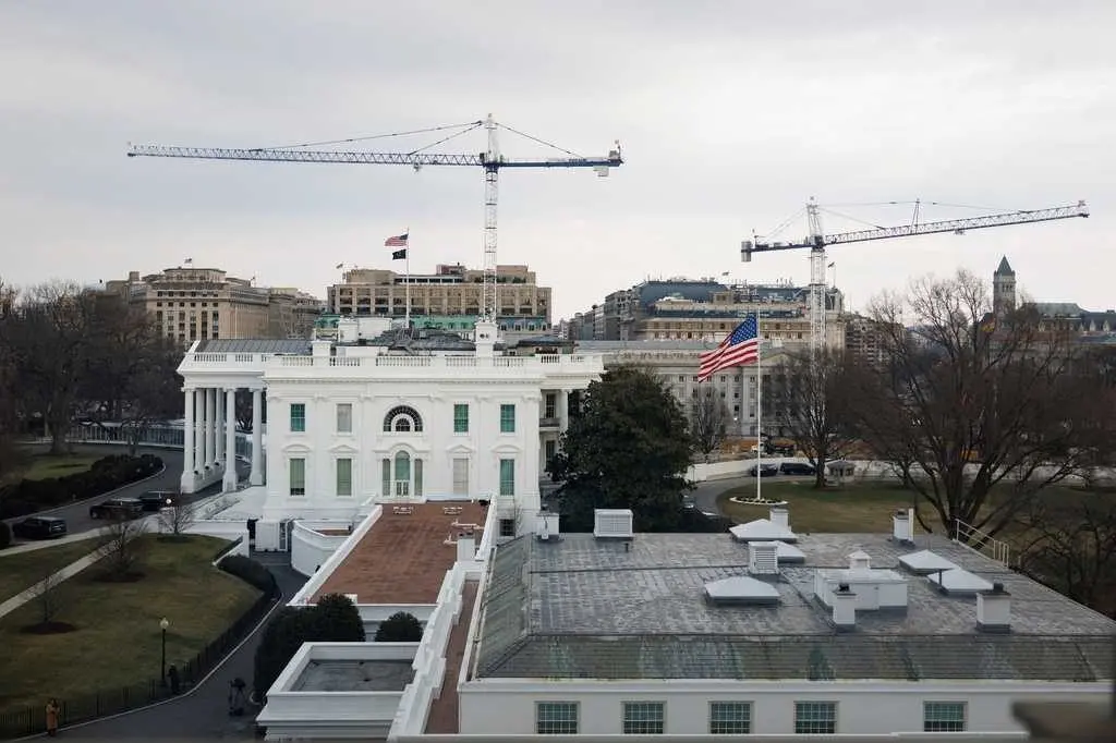 Trump's White House ballroom is too big, architect says, as 2nd panel sets final vote