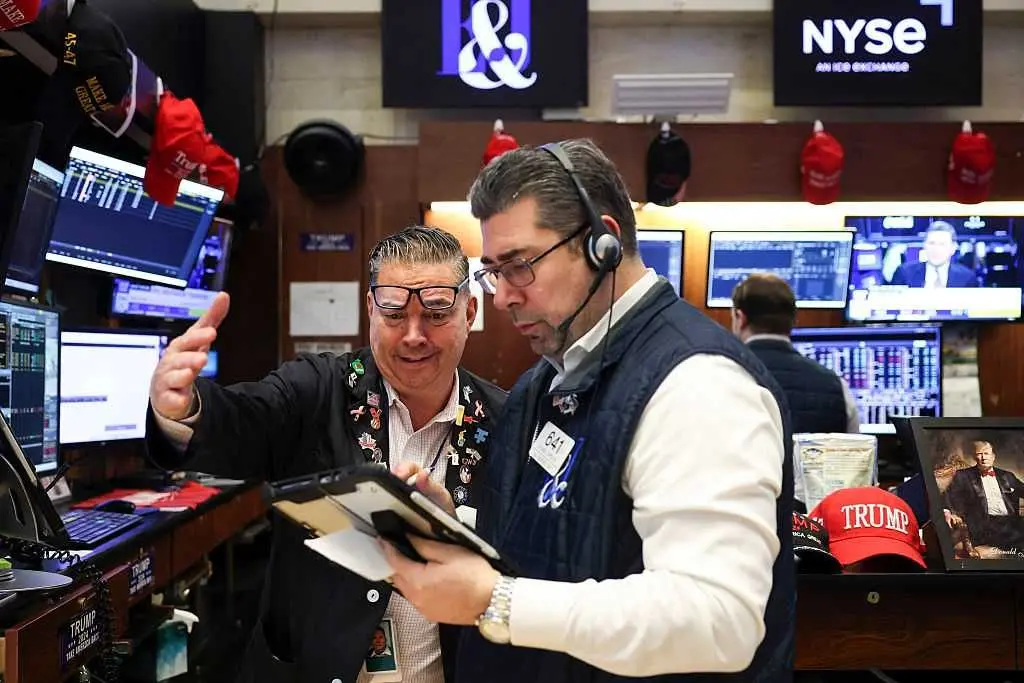 Stocks drop nearly 800 points after oil spikes to its highest price since the summer of 2024