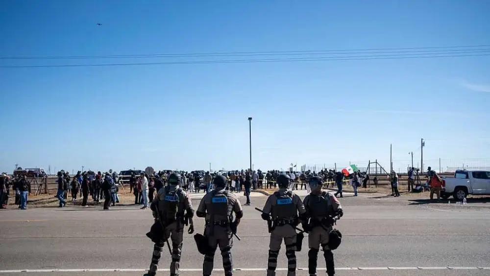 Attempted suicides, fights, pain: 911 calls reveal misery at ICE's largest detention facility