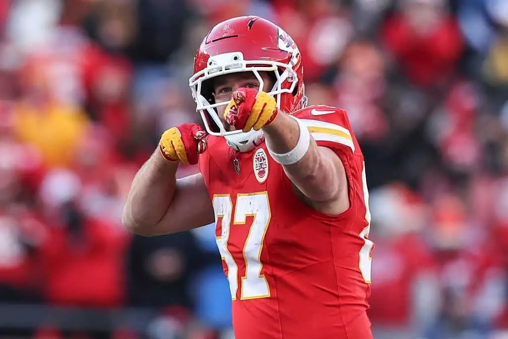 Reports: Kansas City Chiefs star Travis Kelce returning for 14th season