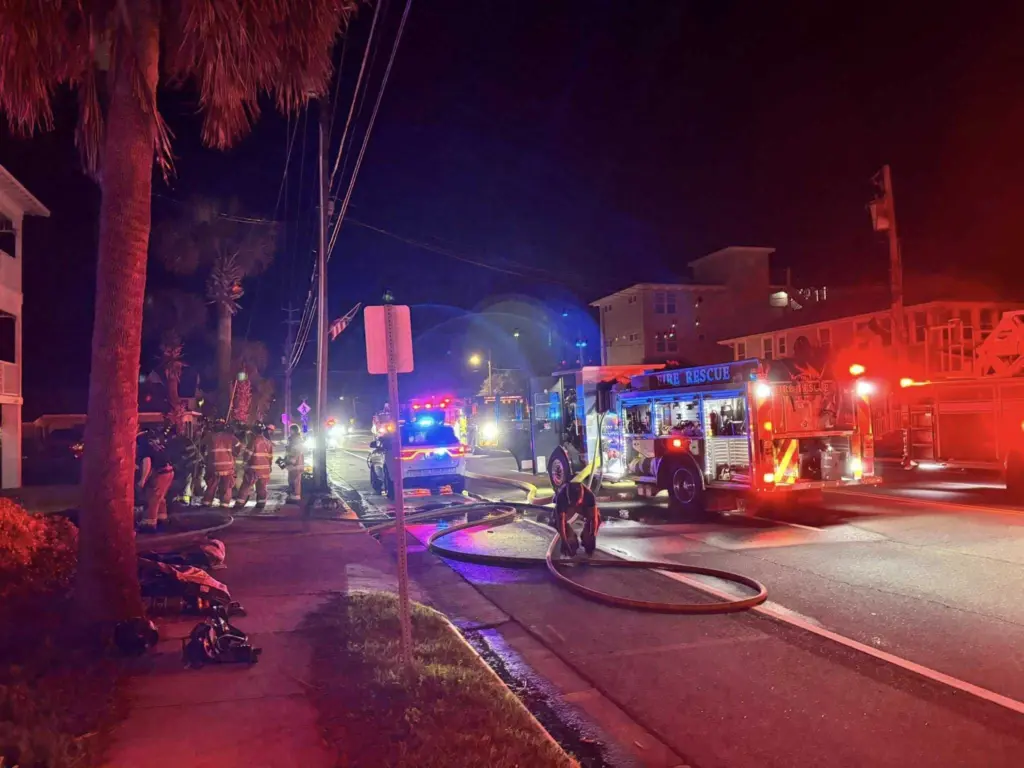 Firefighter injured after responding to Tybee Island blaze