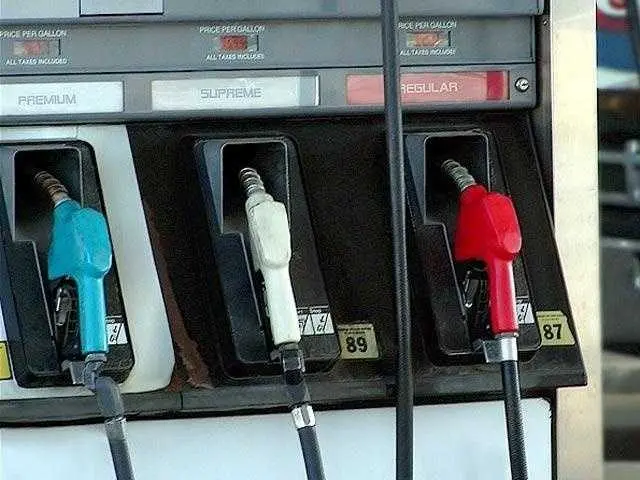 Gas prices continue to climb in the US as Strait of Hormuz remains threatened