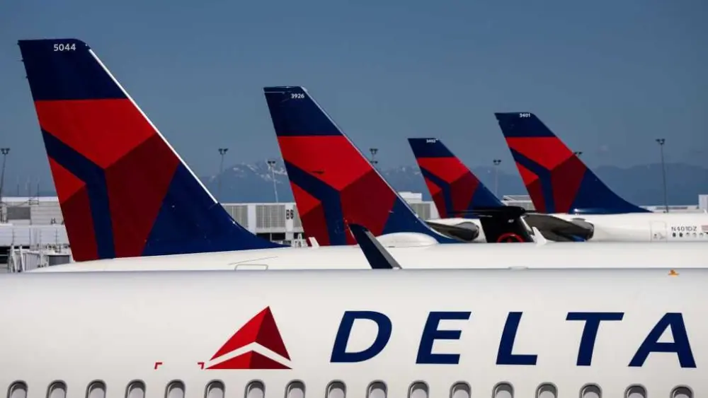 Delta suspends specialty services for members of Congress, citing DHS shutdown