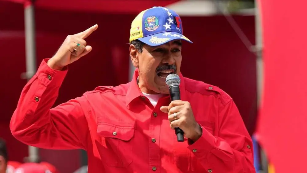 Nicolás Maduro arrives in court in New York, fighting charges as Venezuela moves on without him
