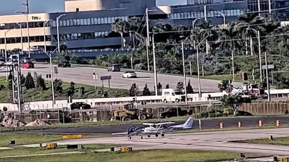 Plane collision at Florida airport captured on video