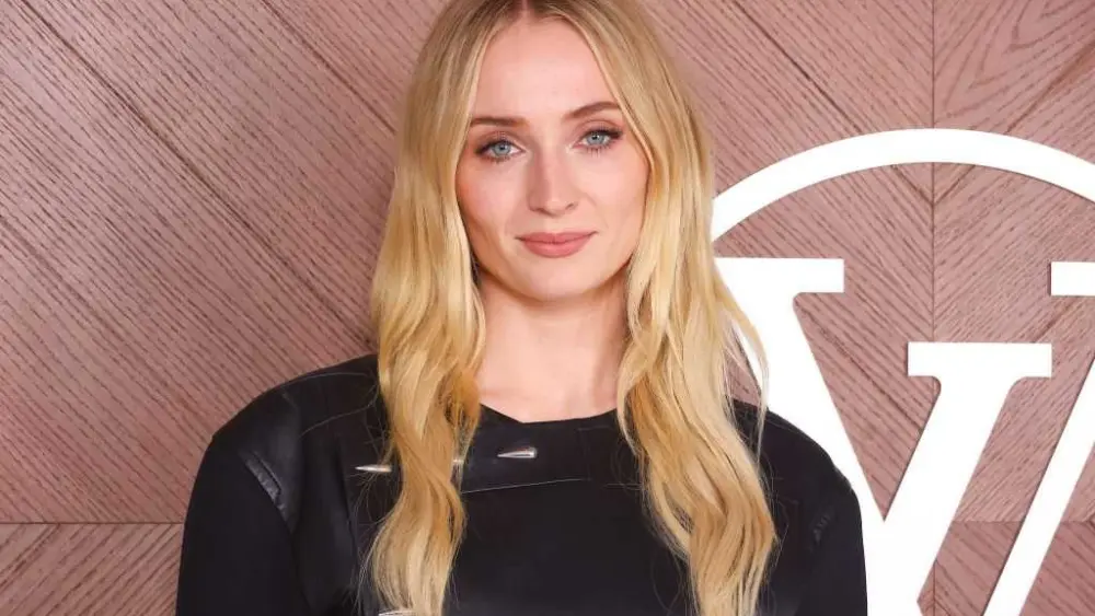 'Tomb Raider' production paused after title star Sophie Turner was injured