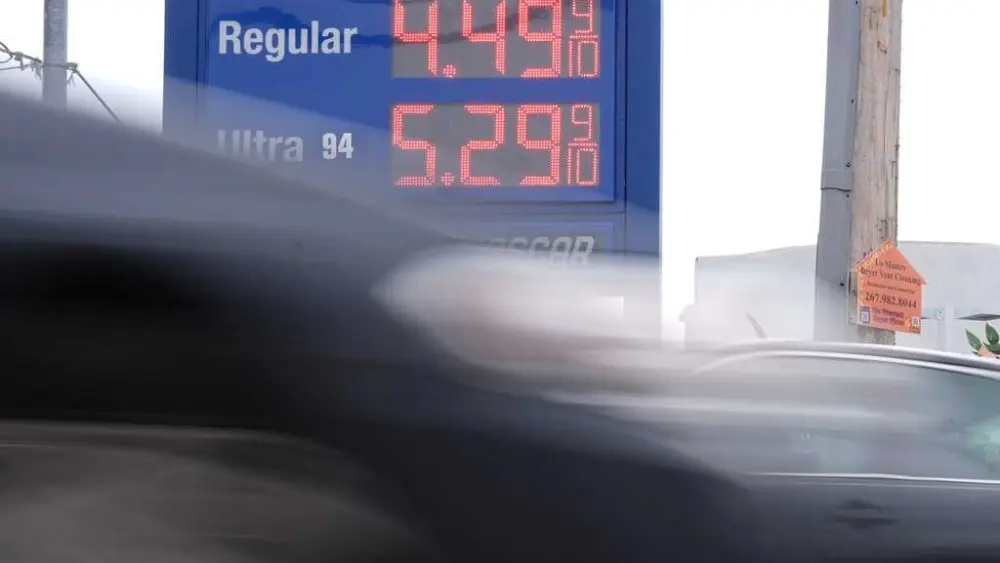 Gas prices hit $4 nationwide, experts warn $6 by this summer