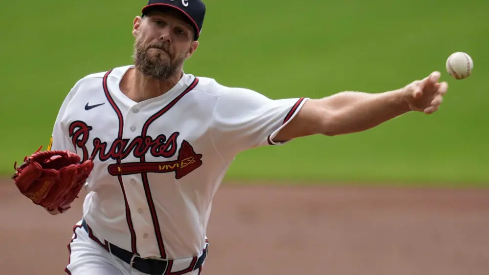 Chris Sale shakes off illness and turns in another dominant start for the Braves