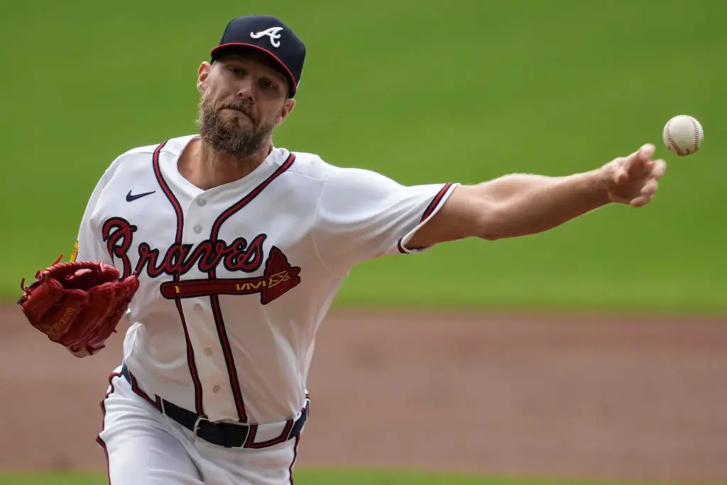 Chris Sale shakes off illness and turns in another dominant start for the Braves