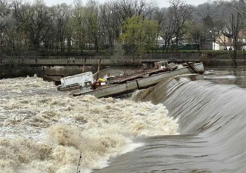 VIDEO: Barge breaks free, gets stuck over dam in Pennsylvania