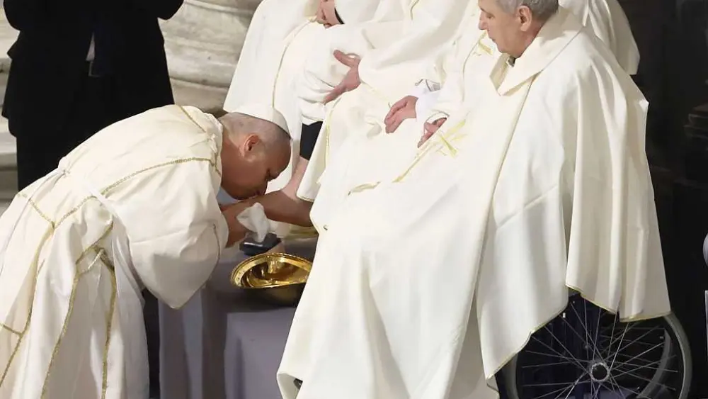 Pope Leo XIV revives the Holy Thursday foot-washing of priests after Francis's inclusive tradition