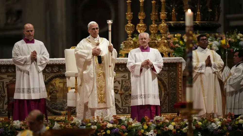 Pope Leo XIV celebrates first Easter vigil