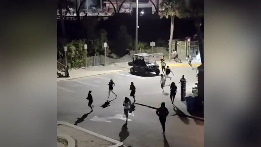 Video shows crowd running for cover after gunfire near Tybee Island pier