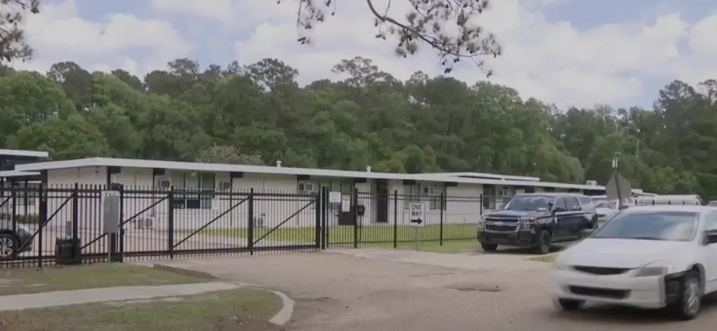 13-year-old shoots father in school car line after argument, police say