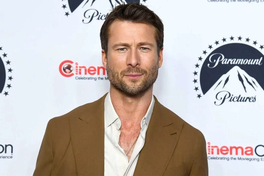 Bar customers needed: Extras sought in Savannah for new Glen Powell film