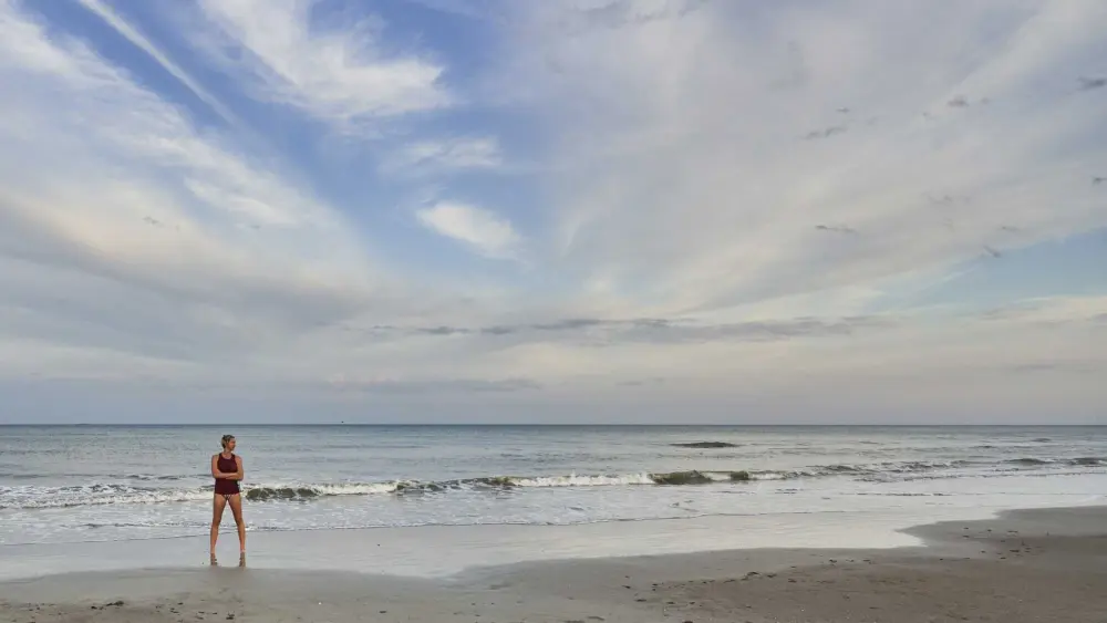 2 drown after getting caught in rip currents at popular Florida beach