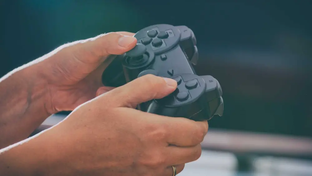 VIDEO: Family calls for welfare check on 91-year-old, police find her playing video games