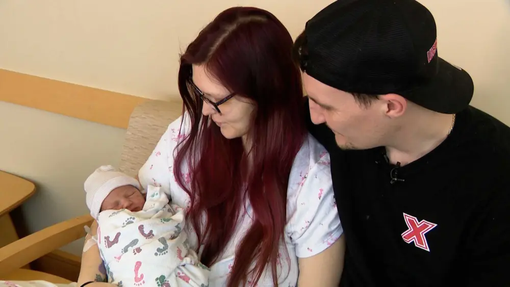 Couple recounts moment they delivered their baby at stoplight near the hospital
