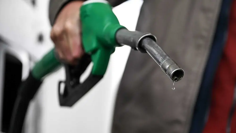 Oil prices drop 13%, Dow soars after Iran reopens the Strait of Hormuz