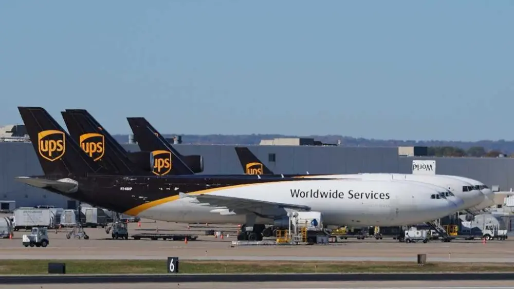 UPS plane aborts landing in Louisville after small plane crosses its runway in latest close call