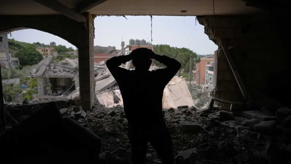 Iran reimposes restrictions on Strait of Hormuz, accusing US of violating deal to reopen it