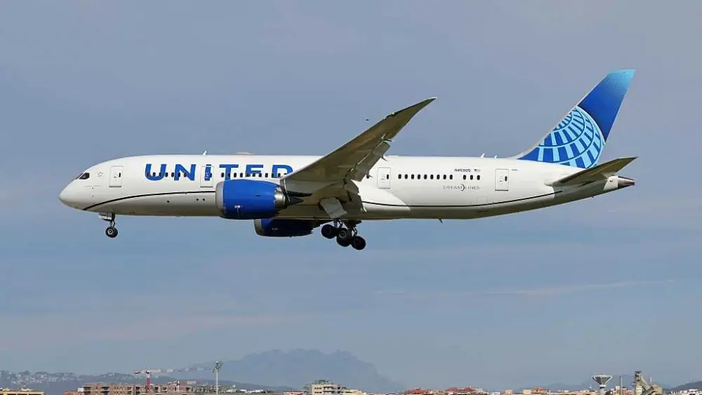 United flight to New York diverted to Pittsburgh for 'possible security issue,' officials say