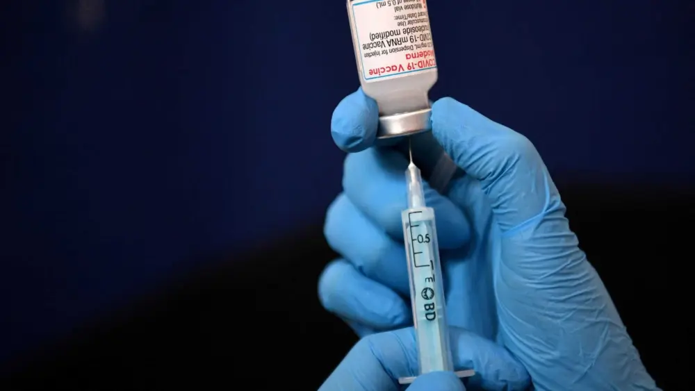 After a year of turmoil, cancer researchers see promising signs for mRNA vaccines