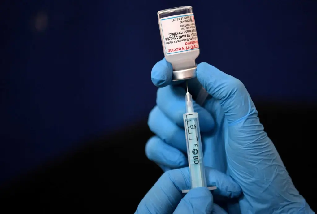 After a year of turmoil, cancer researchers see promising signs for mRNA vaccines