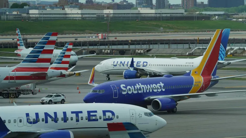 Airlines looking for fare increases to stick, even when jet fuel costs fall